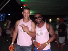 Oktober 10 Anos